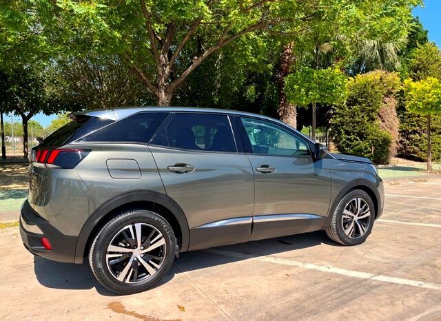 PEUGEOT 3008 ALLURE 1.2i 130CV 6 VELOCIDADES AÑO 2019 lleno