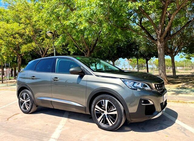 PEUGEOT 3008 ALLURE 1.2i 130CV 6 VELOCIDADES AÑO 2019 lleno