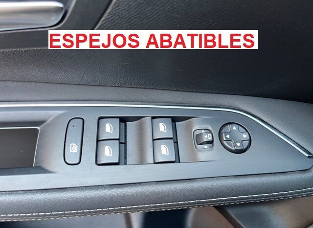 PEUGEOT 3008 ALLURE 1.2i 130CV 6 VELOCIDADES AÑO 2019 lleno