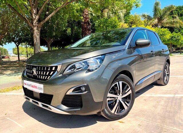 PEUGEOT 3008 ALLURE 1.2i 130CV 6 VELOCIDADES AÑO 2019 lleno