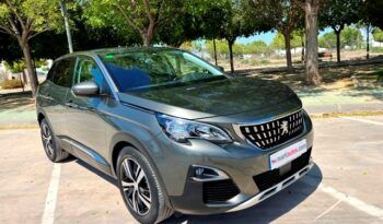 PEUGEOT 3008 ALLURE 1.2i 130CV 6 VELOCIDADES AÑO 2019 lleno