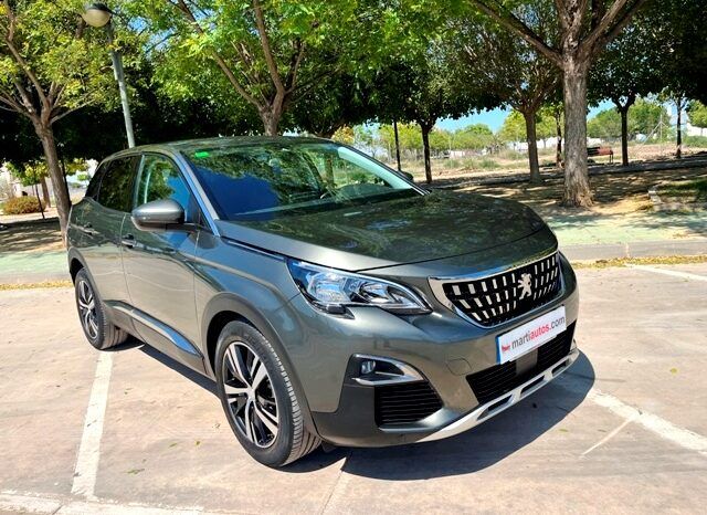 PEUGEOT 3008 ALLURE 1.2i 130CV 6 VELOCIDADES AÑO 2019 lleno