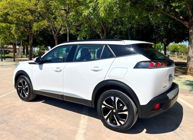 PEUGEOT 2008 ALLURE 1.5HDI 100CV 6 VELOCIDADES AÑO 2021 lleno