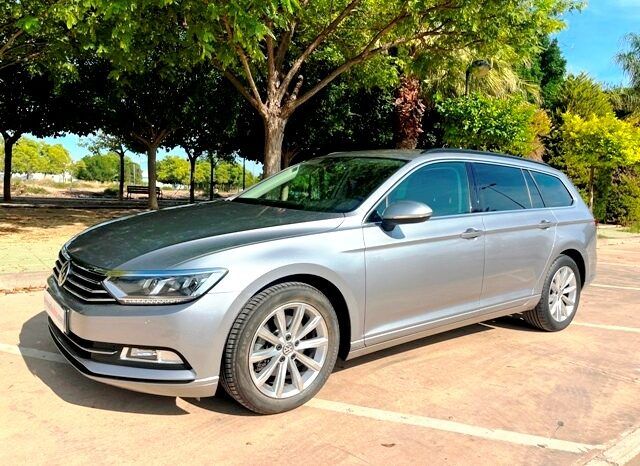 VOLKSWAGEN PASSAT VARIANT ADVANCE 2.0TDi 150CV AÑO 2019 lleno