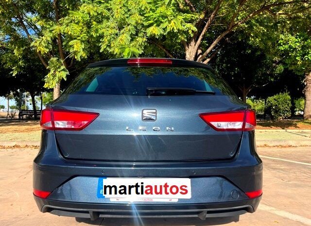 SEAT LEON ST STYLE EDITION NAVI 1.6TDi 115CV AÑO 2020 lleno