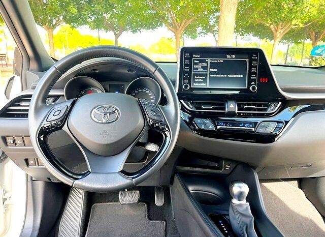 TOYOTA CHR ACTIVE 125H HYBRID MODELO 2021 lleno