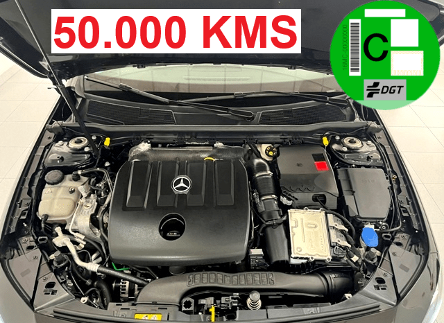 MERCEDES BENZ A180d AUTOMATICO MODELO 2019 lleno