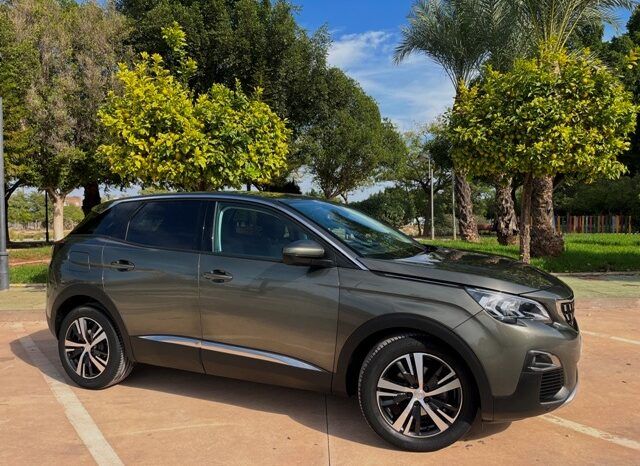 PEUGEOT 3008 1.2i 130CV ALLURE AÑO 2019 lleno