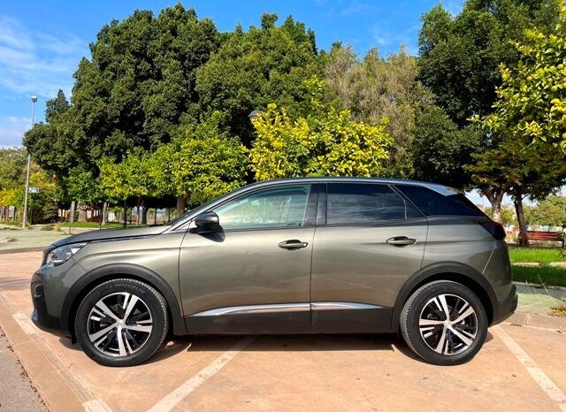 PEUGEOT 3008 1.2i 130CV ALLURE AÑO 2019 lleno