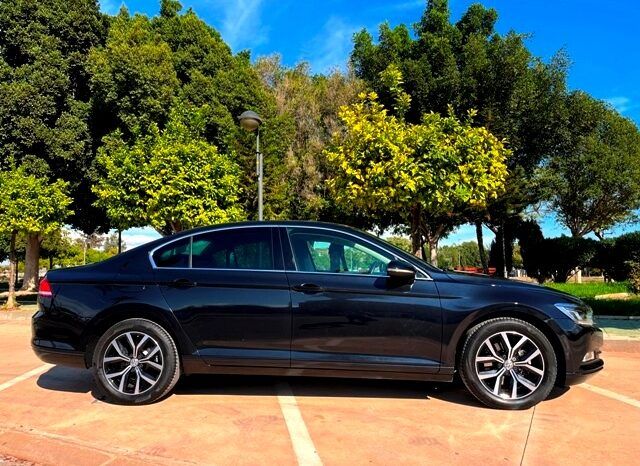 VOLKSWAGEN PASSAT ADVANCE 2.0TDi 150CV AÑO 2019 lleno