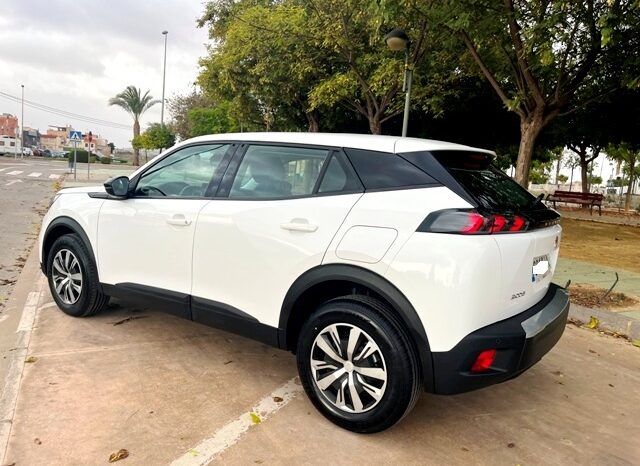 PEUGEOT 2008 ACTIVE 1.2i 100CV 6 VELOCIDADES AÑO 2022 lleno