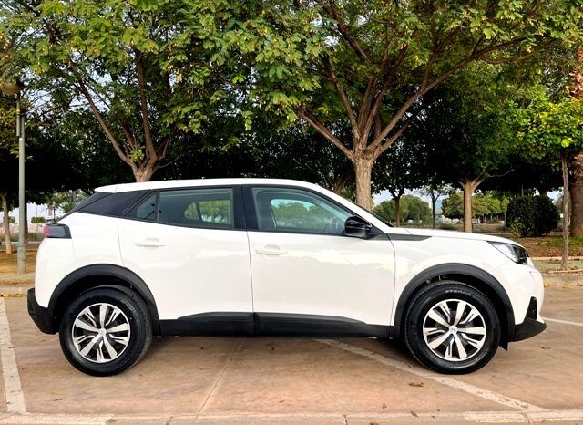 PEUGEOT 2008 ACTIVE 1.2i 100CV 6 VELOCIDADES AÑO 2022 lleno