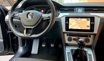 VOLKSWAGEN PASSAT ADVANCE 2.0TDi 150CV AÑO 2019 lleno