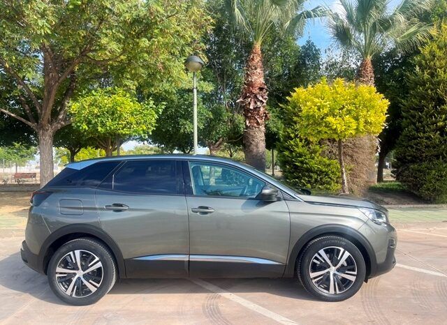 PEUGEOT 3008 1.2i 130CV ALLURE AÑO 2019 lleno