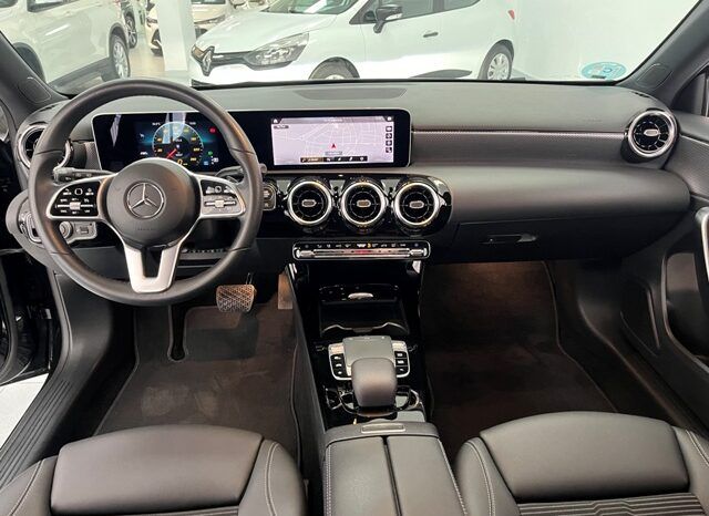 MERCEDES BENZ A180d AUTOMATICO MODELO 2019 lleno