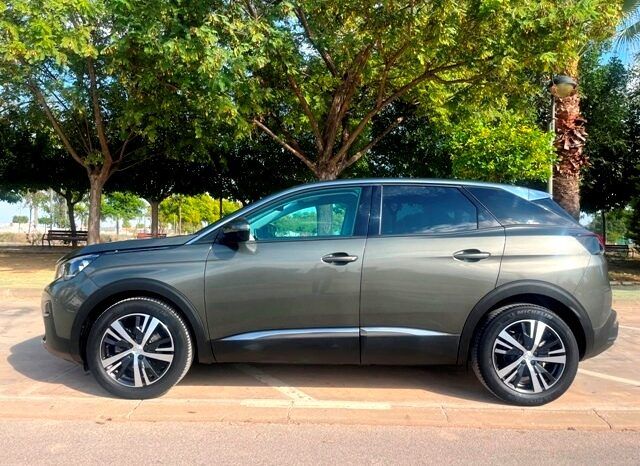 PEUGEOT 3008 1.2i 130CV ALLURE AÑO 2019 lleno