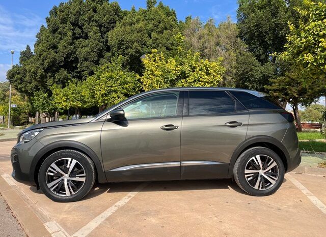 PEUGEOT 3008 1.2i 130CV ALLURE AÑO 2019 lleno