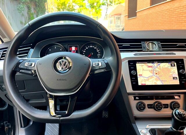 VOLKSWAGEN PASSAT ADVANCE 2.0TDi 150CV AÑO 2019 lleno