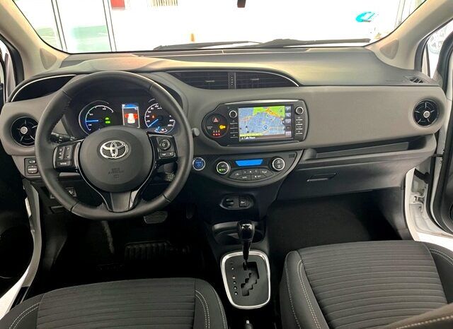 TOYOTA YARIS ACTIVE TECH HYBRID 1.5 100H AÑO 2019 lleno