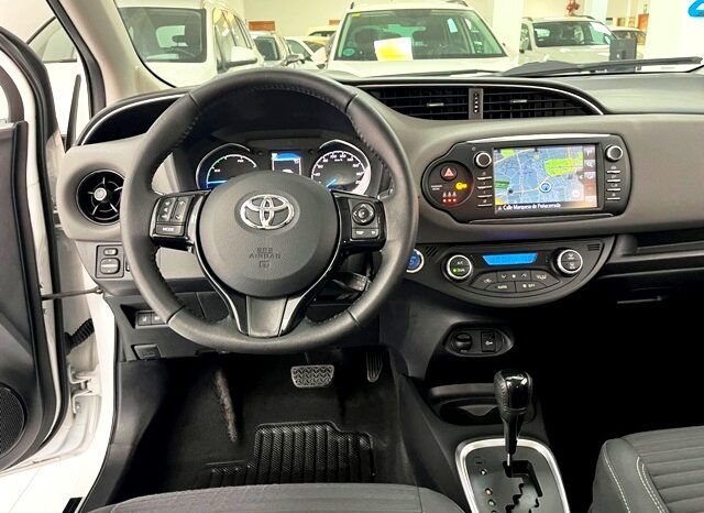 TOYOTA YARIS ACTIVE TECH HYBRID 1.5 100H AÑO 2019 lleno