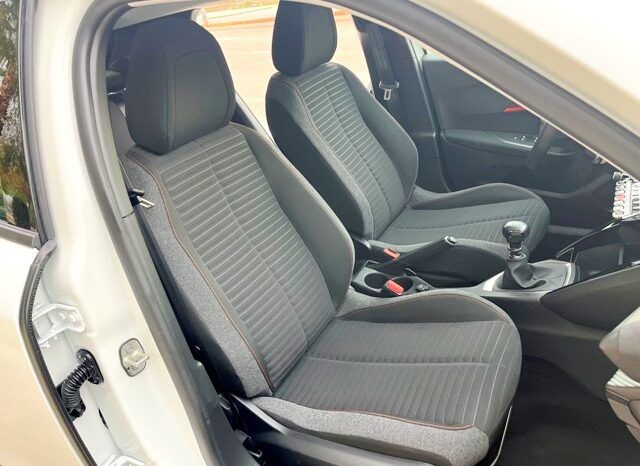 PEUGEOT 2008 ACTIVE 1.2i 100CV 6 VELOCIDADES AÑO 12-2021 lleno