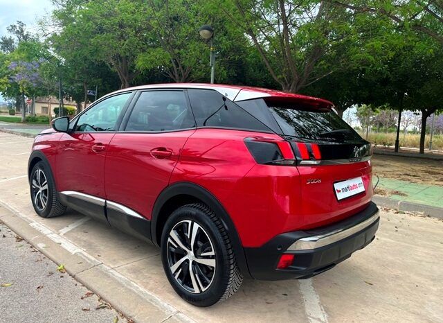 PEUGEOT 3008 ALLURE PACK 1.5HDI 130CV 6 VELOCIDADES MODELO 2020 lleno