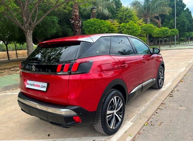 PEUGEOT 3008 ALLURE PACK 1.5HDI 130CV 6 VELOCIDADES MODELO 2020 lleno