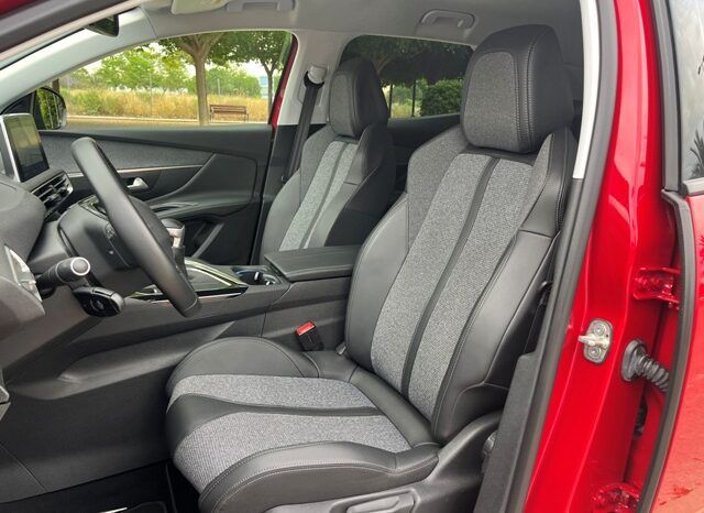 PEUGEOT 3008 ALLURE PACK 1.5HDI 130CV 6 VELOCIDADES MODELO 2020 lleno