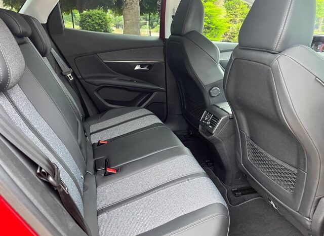PEUGEOT 3008 ALLURE PACK 1.5HDI 130CV 6 VELOCIDADES MODELO 2020 lleno
