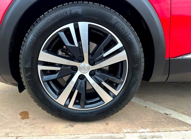 PEUGEOT 3008 ALLURE PACK 1.5HDI 130CV 6 VELOCIDADES MODELO 2020 lleno