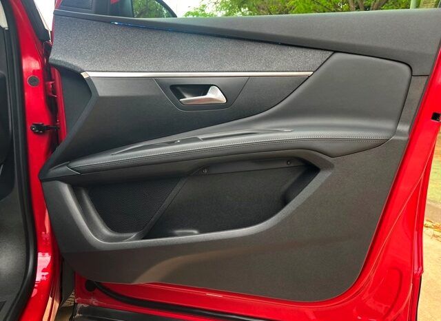 PEUGEOT 3008 ALLURE PACK 1.5HDI 130CV 6 VELOCIDADES MODELO 2020 lleno