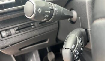 PEUGEOT 3008 ALLURE PACK 1.5HDI 130CV 6 VELOCIDADES MODELO 2020 lleno