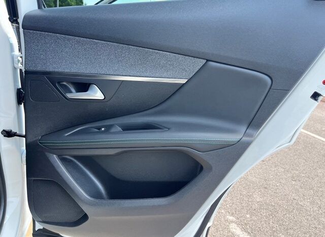 PEUGEOT 3008 ALLURE PACK 1.5HDI 130CV AT8 – AUTOMATICO AÑO 2021 lleno
