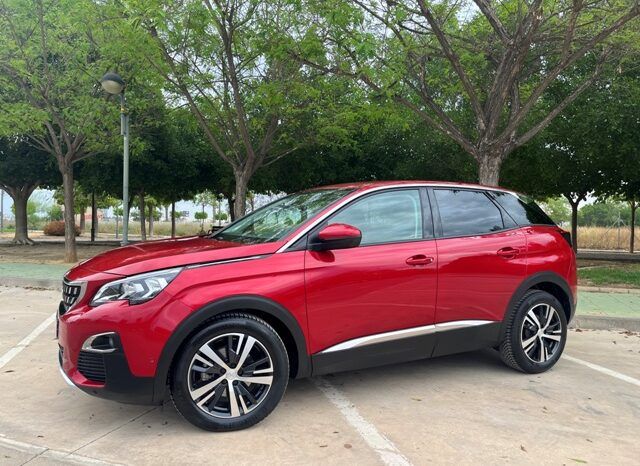 PEUGEOT 3008 ALLURE PACK 1.5HDI 130CV 6 VELOCIDADES MODELO 2020 lleno