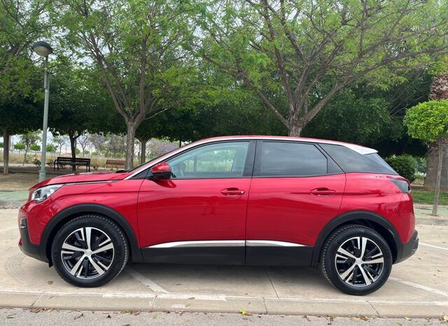 PEUGEOT 3008 ALLURE PACK 1.5HDI 130CV 6 VELOCIDADES MODELO 2020 lleno