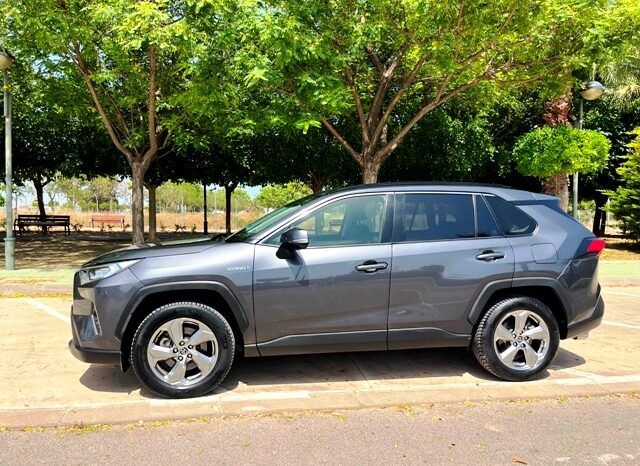 TOYOTA RAV4 ADVANCE HYBRID 220H MODELO 2022 lleno