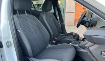 PEUGEOT 2008 ACTIVE 1.2i 100CV 6 VELOCIDADES AÑO 2021 lleno
