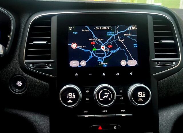 RENAULT MEGANE ZEN ENERGY 1.5DCi 115CV 6 VELOCIDADES AÑO 2021 lleno