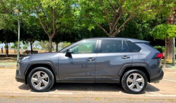 TOYOTA RAV4 ADVANCE HYBRID 220H MODELO 2022 lleno