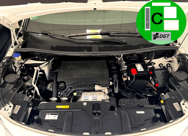 PEUGEOT 3008 ALLURE 1.2i 130CV 6 VELOCIDADES AÑO 2019 lleno