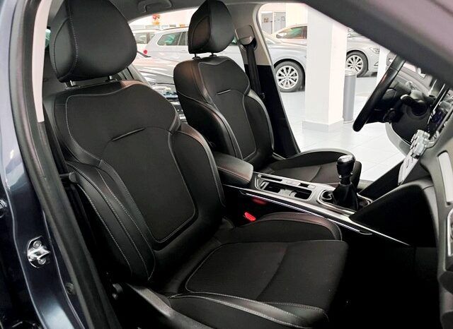 RENAULT MEGANE ZEN ENERGY 1.5DCi 115CV 6 VELOCIDADES AÑO 2021 lleno