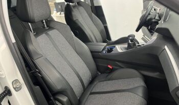 PEUGEOT 3008 ALLURE 1.2i 130CV 6 VELOCIDADES AÑO 2019 lleno