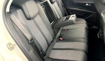 PEUGEOT 3008 ALLURE 1.2i 130CV 6 VELOCIDADES AÑO 2019 lleno