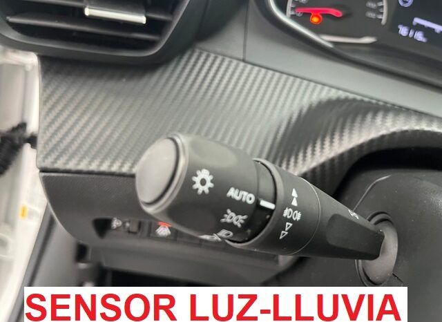 PEUGEOT 2008 ACTIVE 1.2i 100CV 6 VELOCIDADES AÑO 2021 lleno