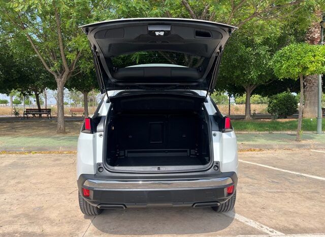 PEUGEOT 3008 ALLURE 1.2i 130CV 6 VELOCIDADES AÑO 2019 lleno