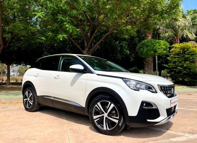 PEUGEOT 3008 ALLURE 1.2i 130CV 6 VELOCIDADES AÑO 2019 lleno