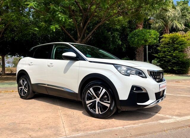 PEUGEOT 3008 ALLURE 1.2i 130CV 6 VELOCIDADES AÑO 2019 lleno