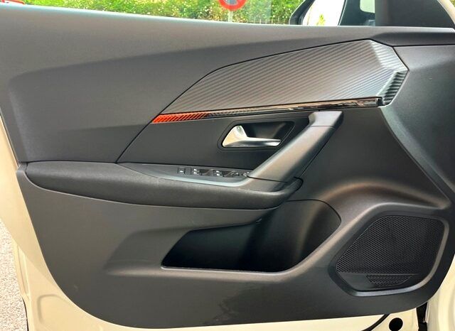 PEUGEOT 2008 ACTIVE PACK 1.2i 100CV AÑO 2021 lleno