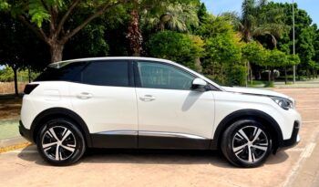 PEUGEOT 3008 ALLURE 1.2i 130CV 6 VELOCIDADES AÑO 2019 lleno