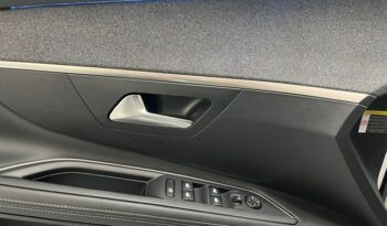PEUGEOT 3008 ALLURE 1.2i 130CV 6 VELOCIDADES AÑO 2019 lleno